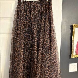 Super cool Leopard Print Maxi Skirt with elastic waist